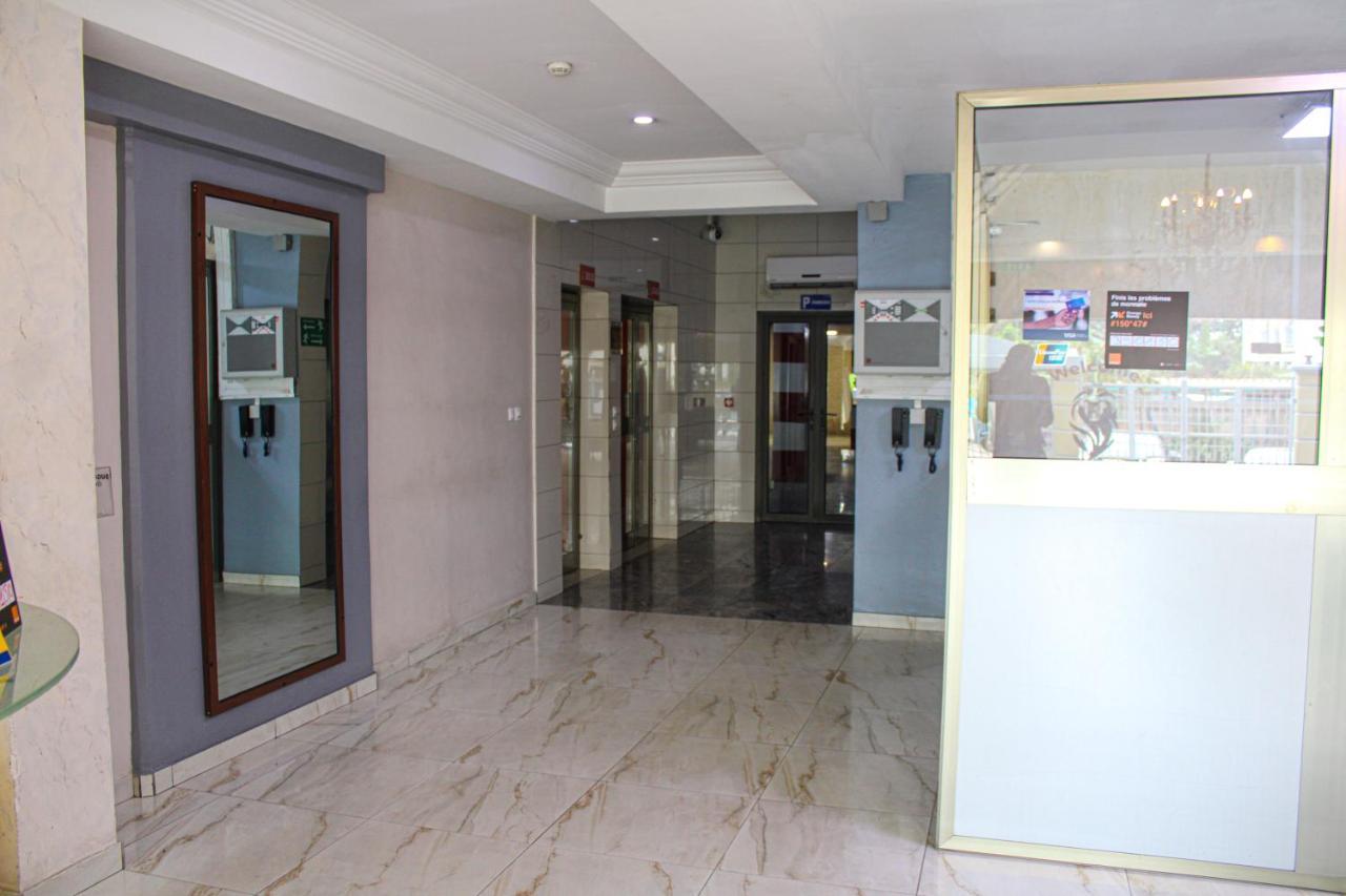 Residence Le Carat Bonapriso Douala Exterior foto